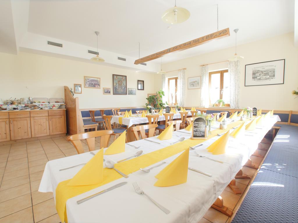 Wirtshaus Zur Bina Hotel Vilsbiburg Exterior photo